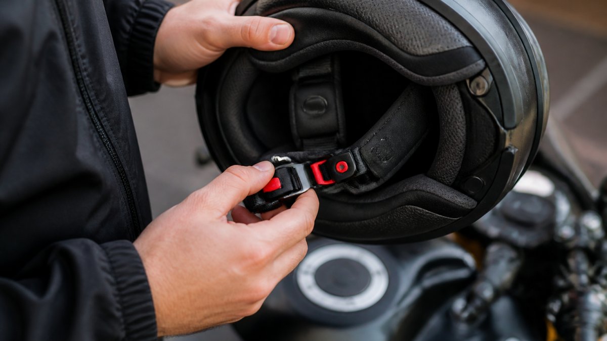 Helmet Quick Release: Safety, Installation & Comparison